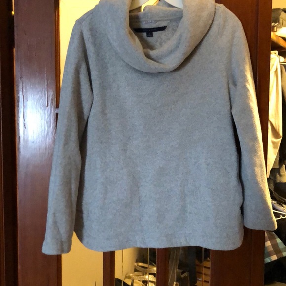 Tommy Hilfiger athluxe medium sweatshirt - Picture 2 of 3